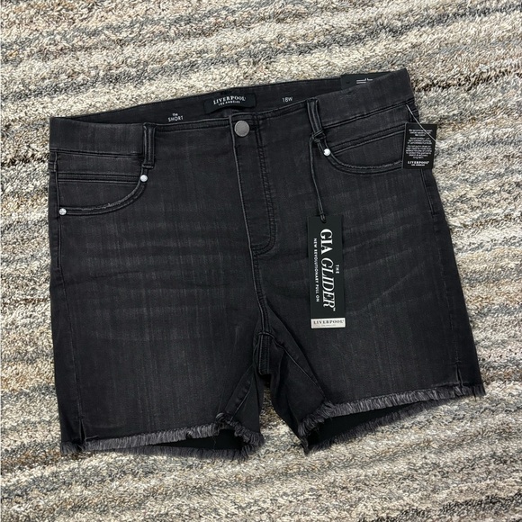 Liverpool Gia Glider Pull-On Shorts Sz 18W NWT | Liverpool Pull-On Mini Shorts - Picture 3 of 14